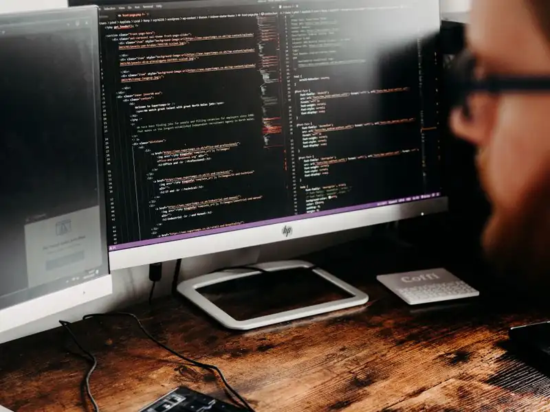 SEO danışmanlığı — geliştirici web sitesi optimizasyonu yaparken